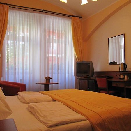 Amadeus Hotel Prague Exterior photo