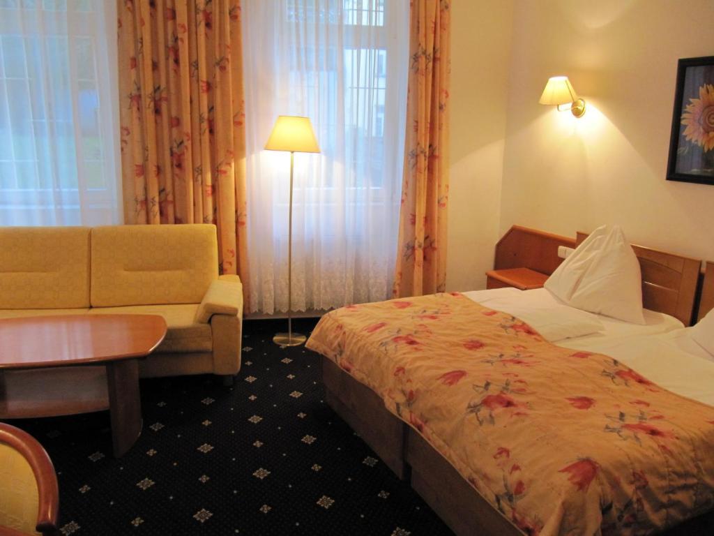 Amadeus Hotel Prague Exterior photo