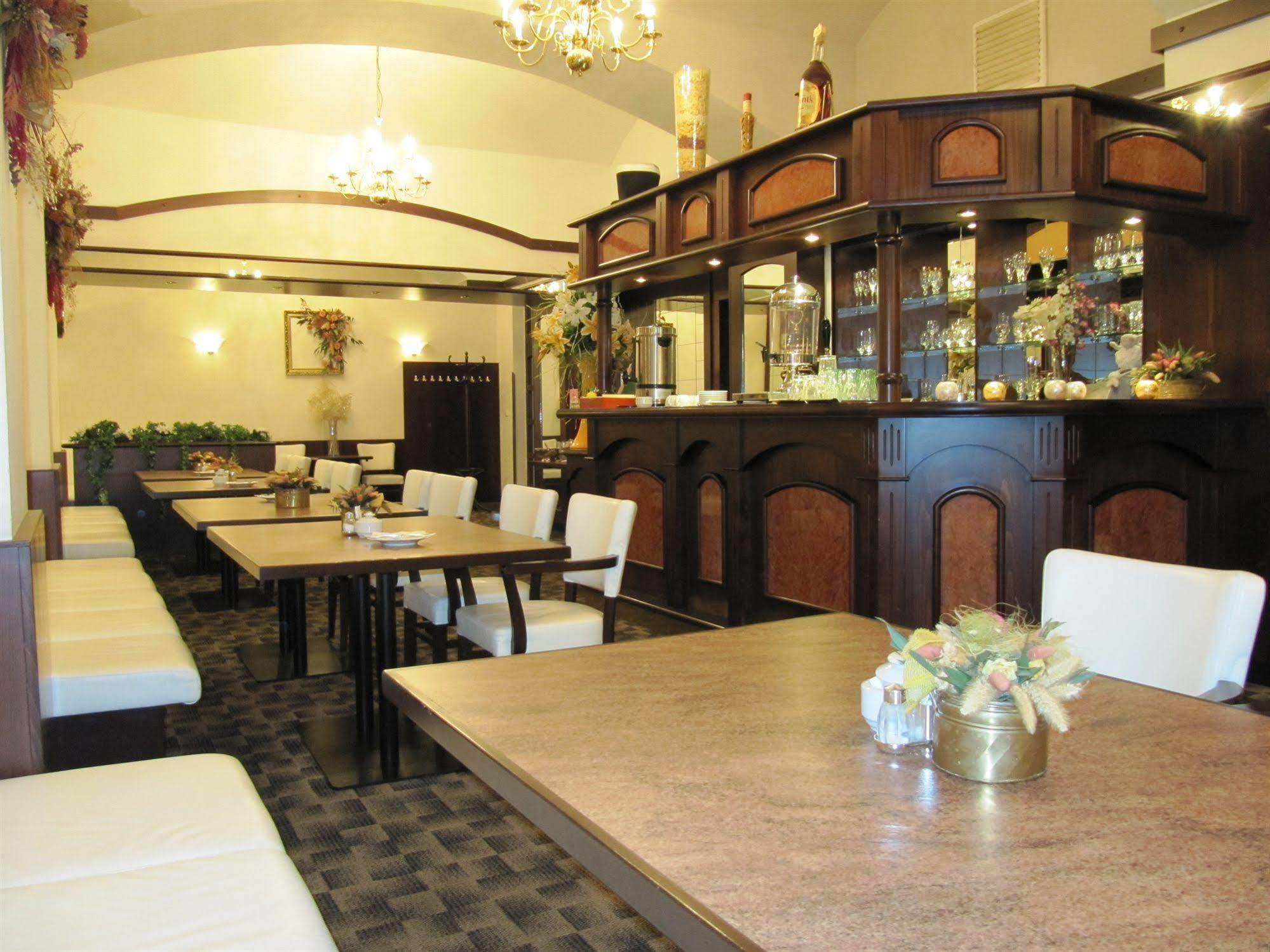 Amadeus Hotel Prague Exterior photo